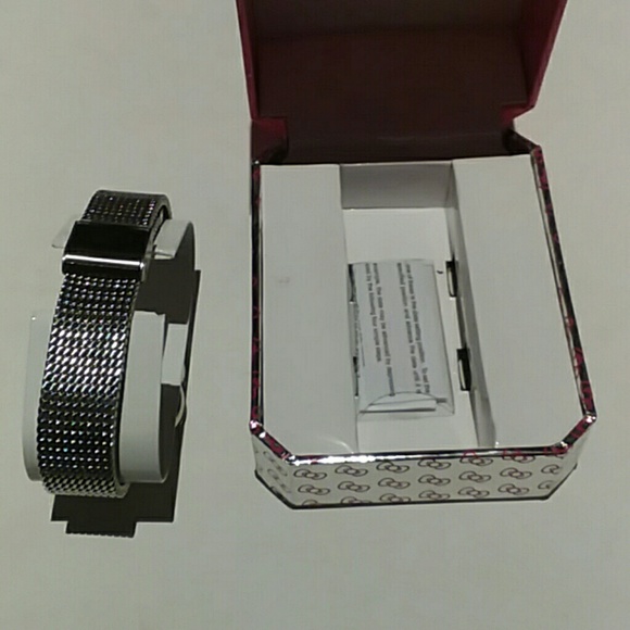 Hello Kitty Watch - Picture 4 of 7